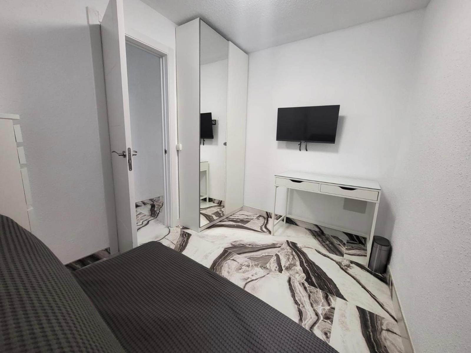 2 Bedrooms Flat + Balcony + Parking At Las Canteras Beach Las Palmas de Gran Canaria Esterno foto