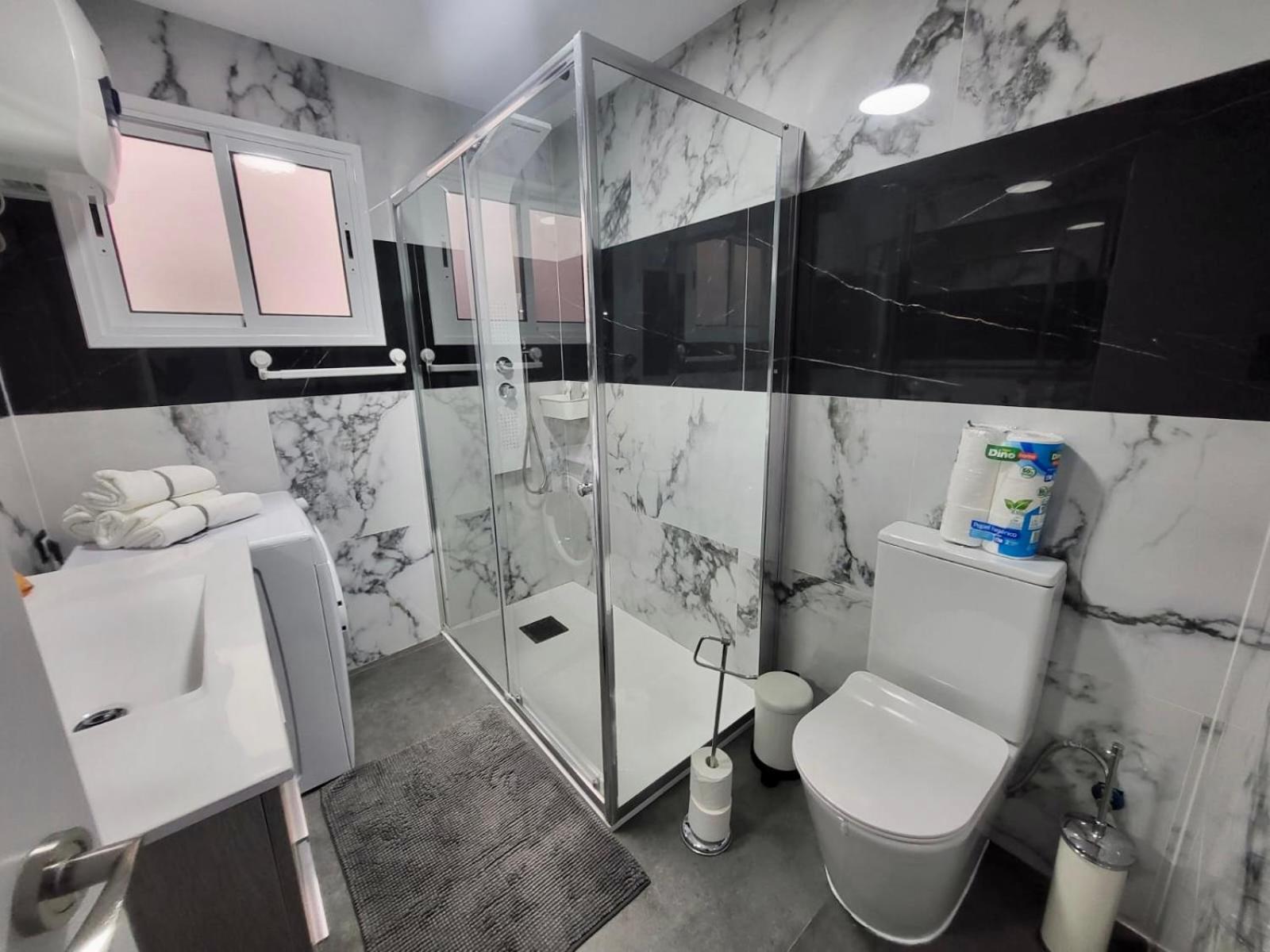 2 Bedrooms Flat + Balcony + Parking At Las Canteras Beach Las Palmas de Gran Canaria Esterno foto