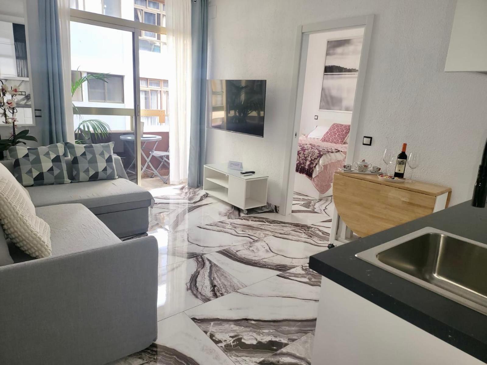 2 Bedrooms Flat + Balcony + Parking At Las Canteras Beach Las Palmas de Gran Canaria Esterno foto