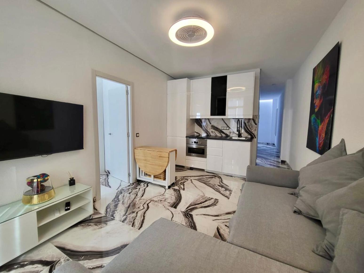 2 Bedrooms Flat + Balcony + Parking At Las Canteras Beach Las Palmas de Gran Canaria Esterno foto